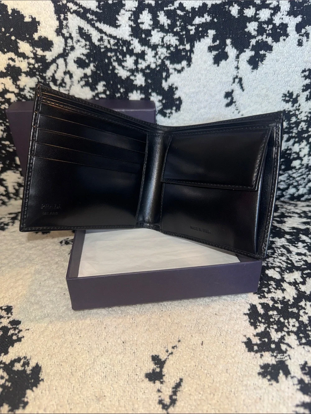 NIB Prada Men’s Black Leather Bi-Fold Wallet